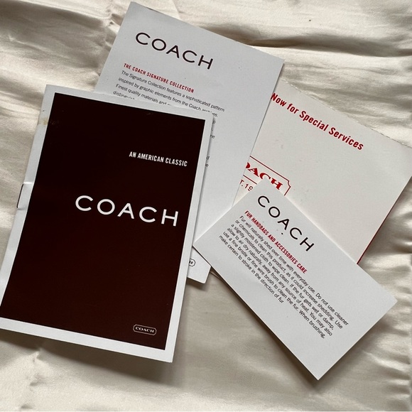 Coach Signature C Bag with Shearling Trim and Key Card Holder - Picture 5 of 16